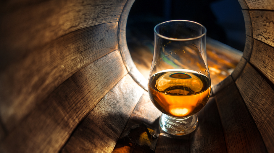 Whisky of whiskey? Zo herken je het verschil tussen Iers en Schots